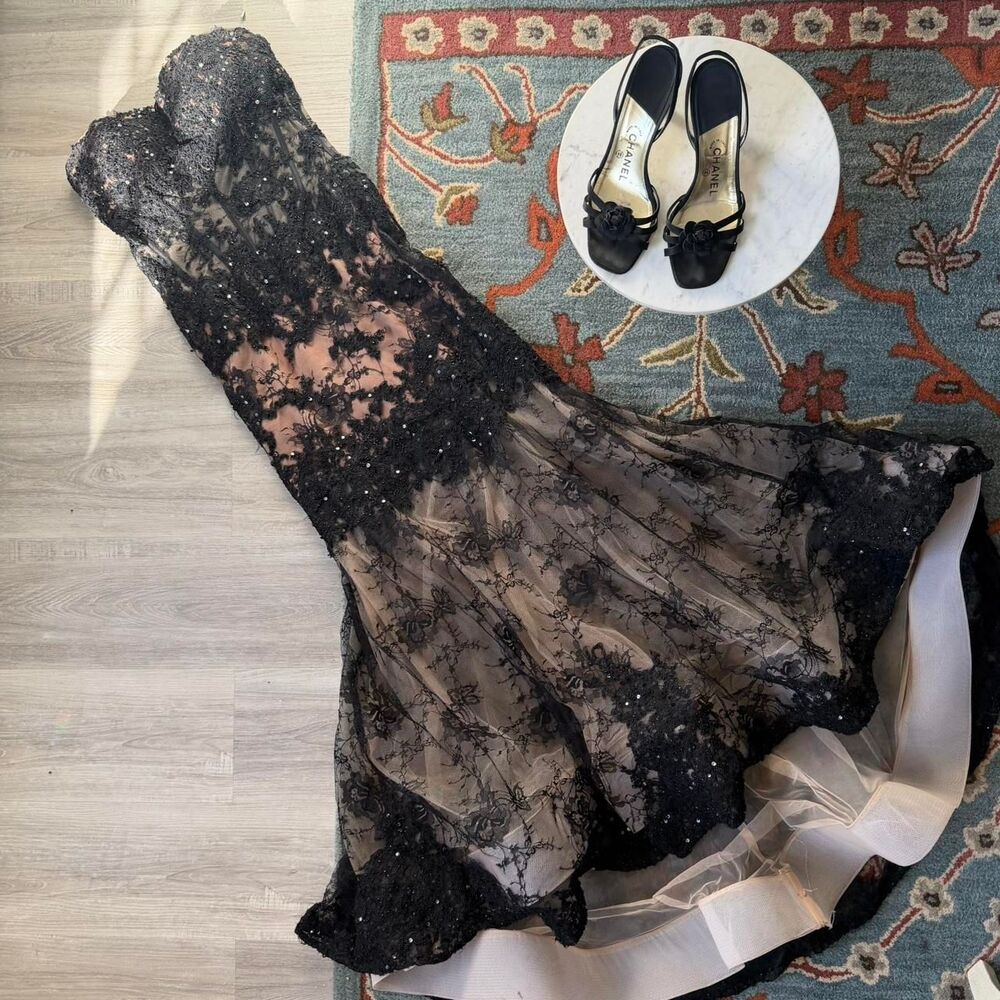 Y2K Sherri Hill Black lace strapless mermaid dress